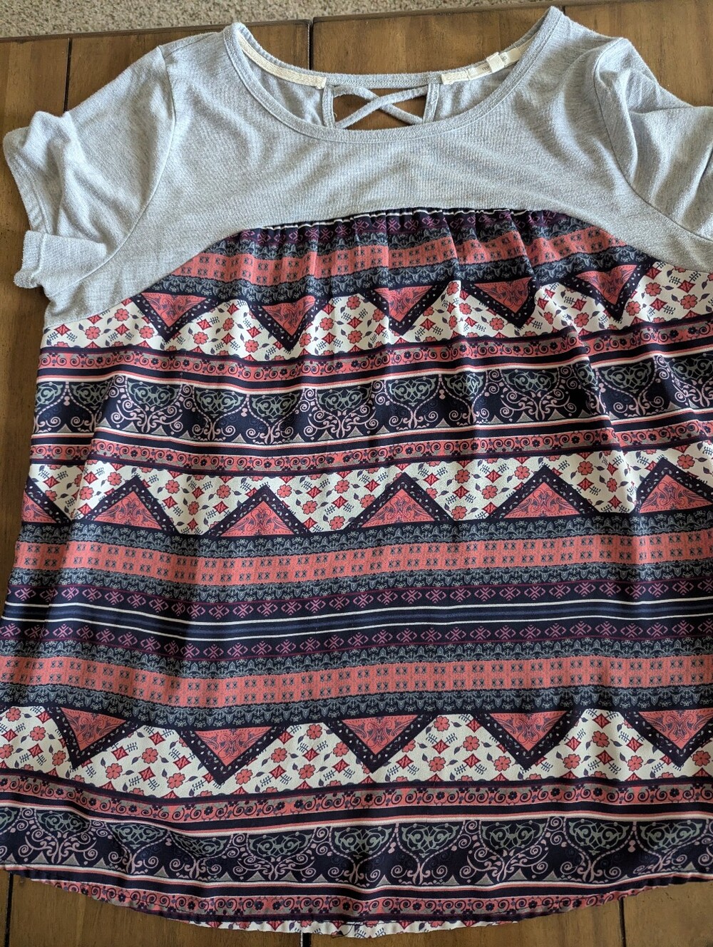 Maurices Short-Sleeve Patterned Tunic Top in Coral & Navy